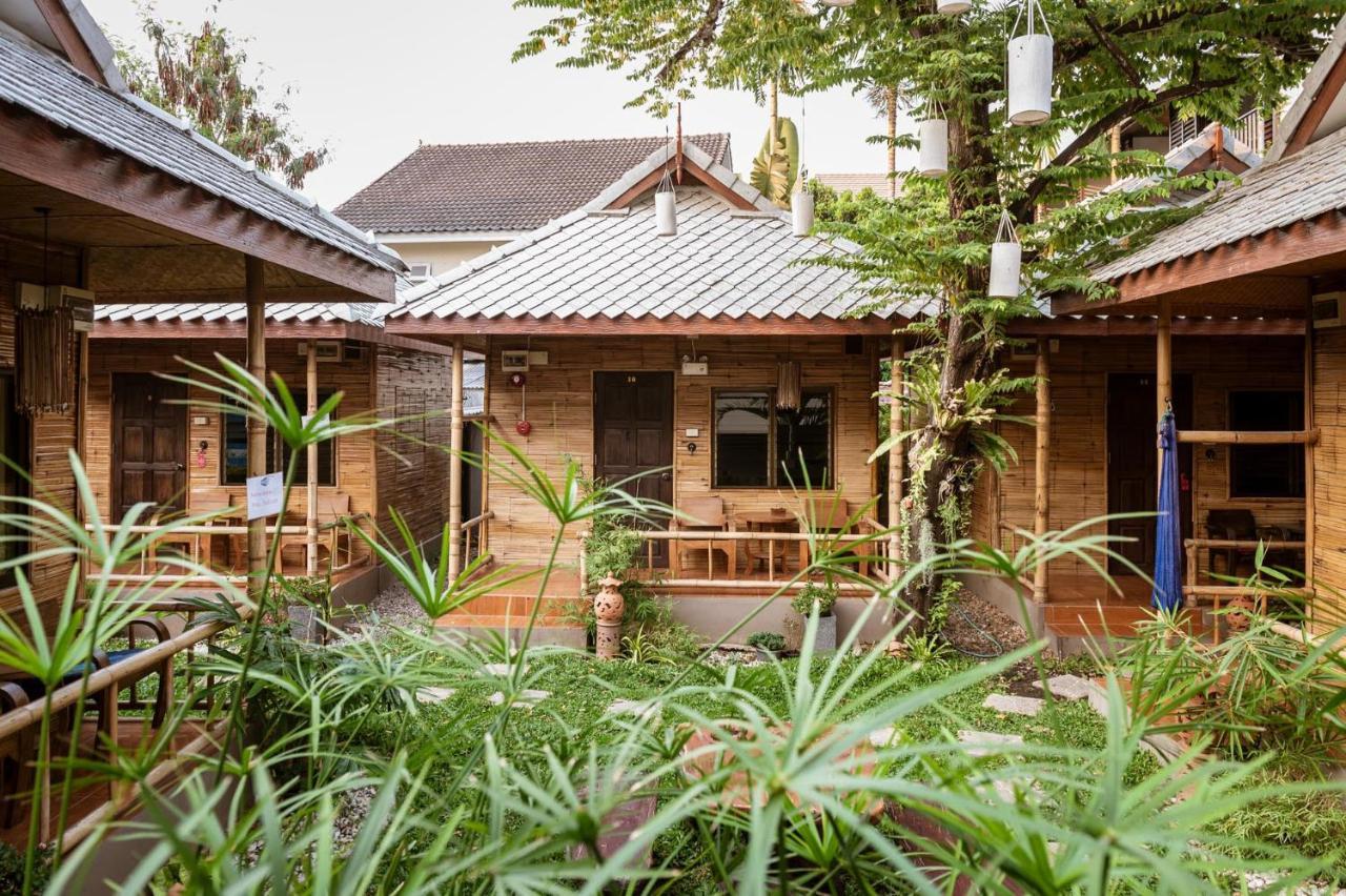 Boutique Hotel & Restaurant, Jaidee Bamboo Huts Csiangmaj Kültér fotó