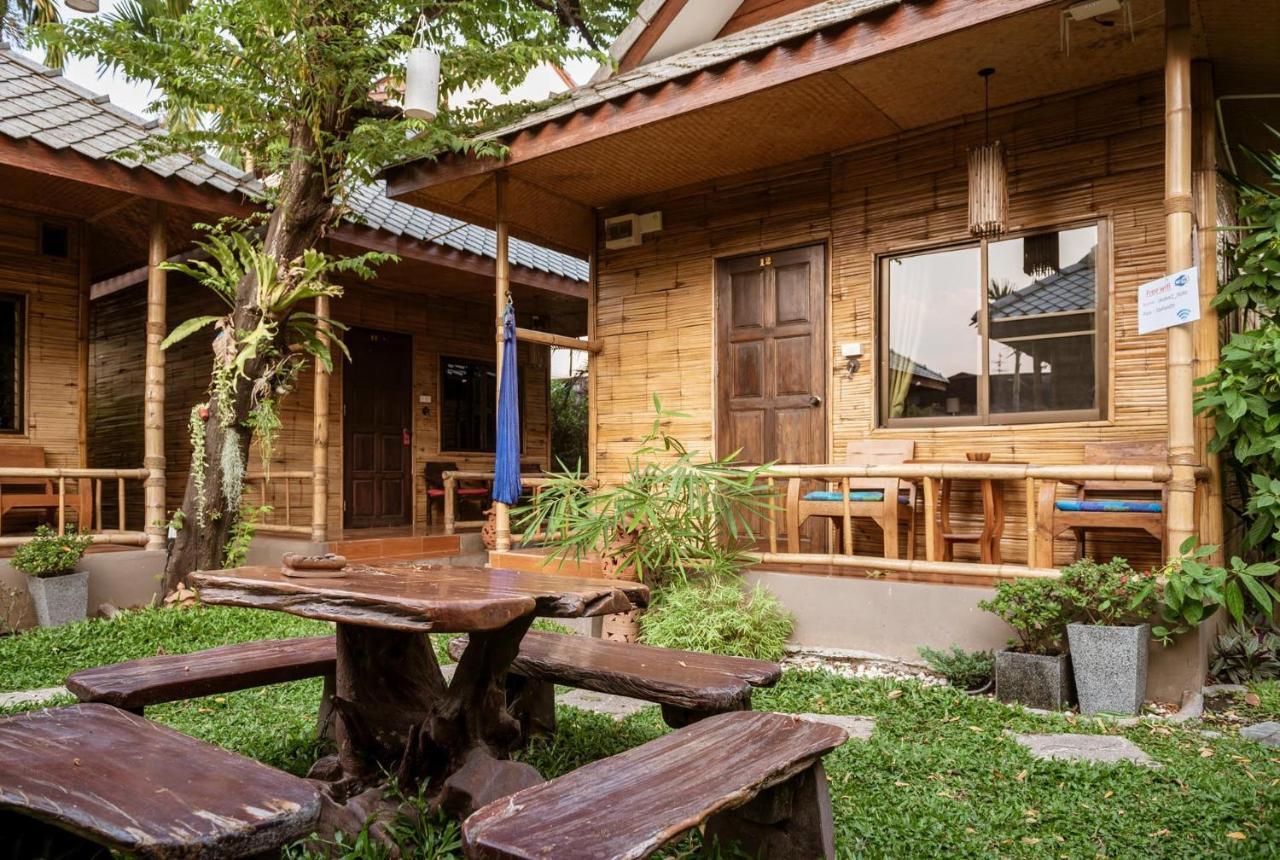 Boutique Hotel & Restaurant, Jaidee Bamboo Huts Csiangmaj Kültér fotó